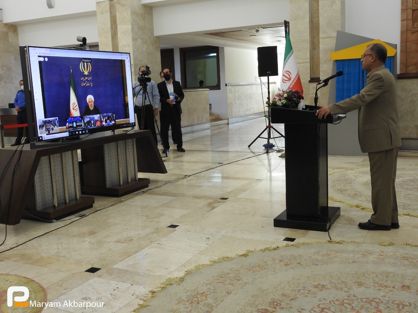 گزارش تصویری / بهره برداری از دو طرح گردشگری و عمرانی درکیش توسط رئیس جمهور