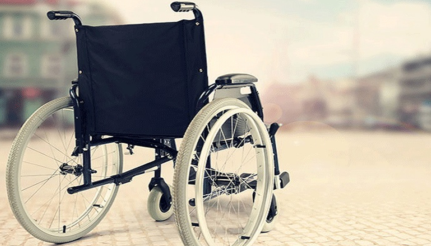 اهدای پنج دستگاه ویلچر به افراد دارای معلولیت 