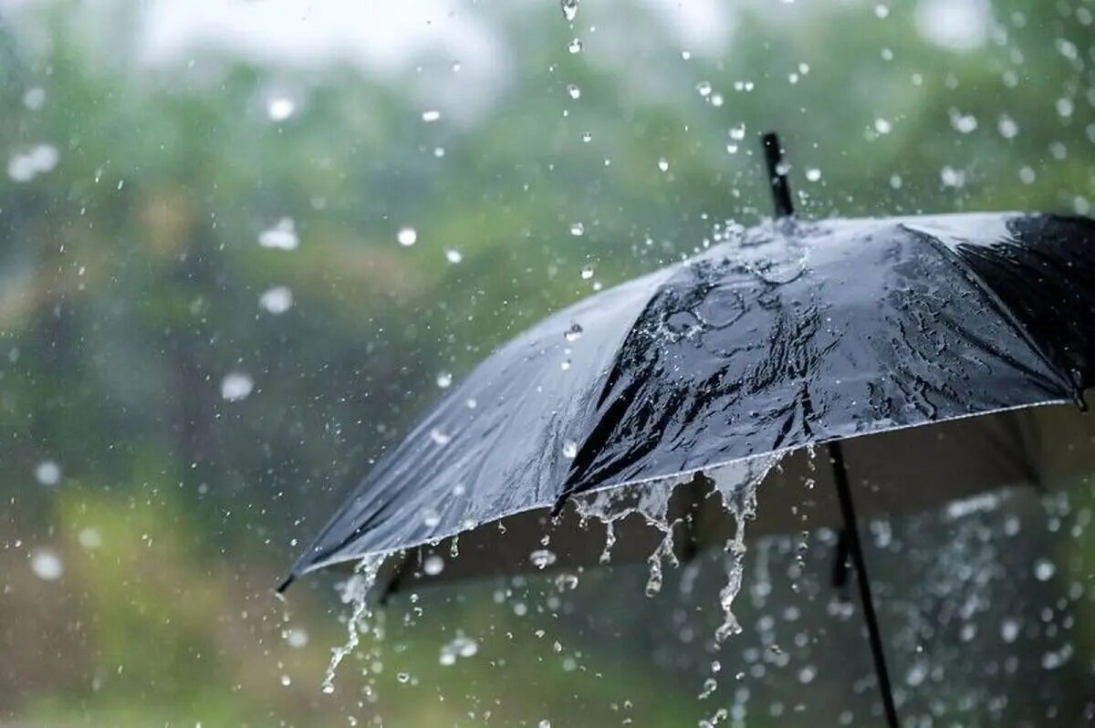 تداوم فعالیت سامانه بارشی، رگبار پراکنده باران و تندباد لحظه‌ای 